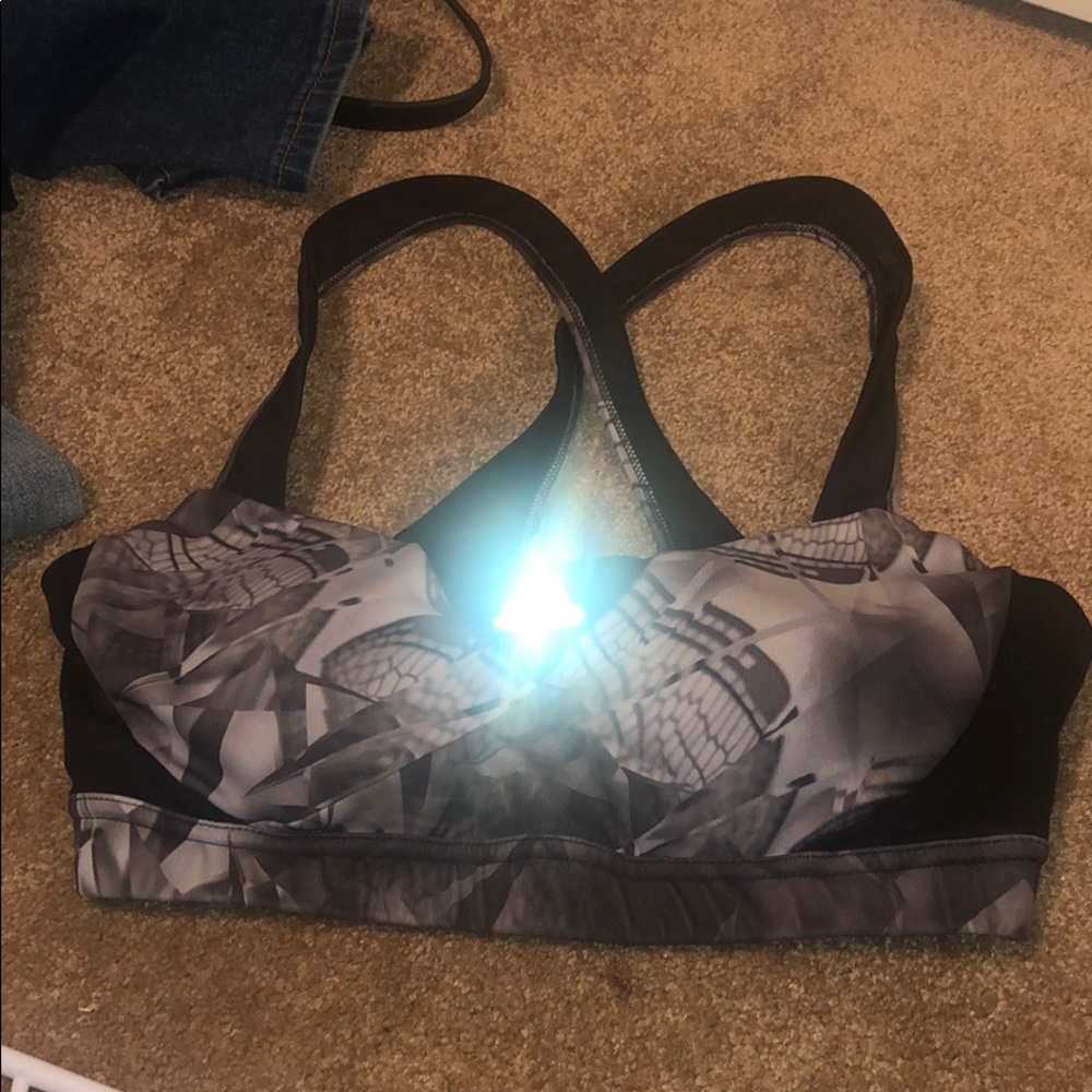 ✨2/10✨ Adidas Sports Bra - Picture 2 of 4